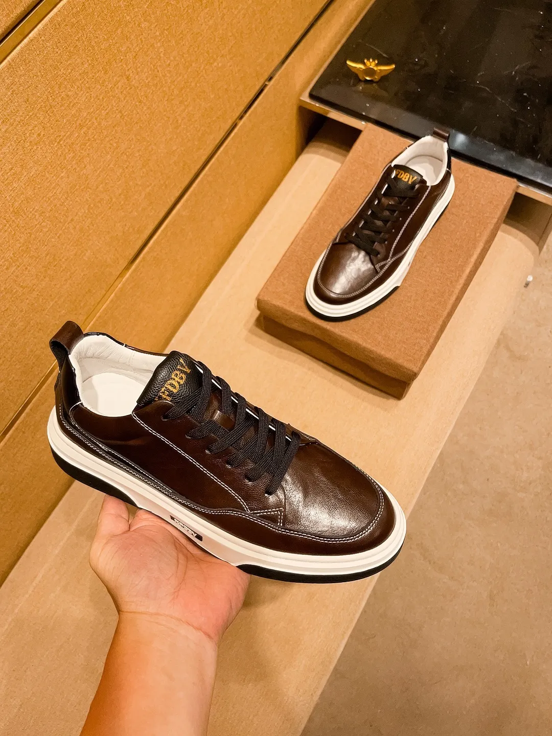 Men's shoes 💰 420💰【BV】🔥 High-end men's shoes brand official website 1:1 latest masterpiece: the upper is made of Italian imported first-layer cowhide with a comfortable and breathable lining➕original non-slip and wear-resistant outsole🔥, making walking more convenient and comfortable! An exclusive new model, a stunning work, a beautiful 1:1 replica [color] compared to the official quality! Create a fashionable personality to set off your uniqueness! A must-have for trendy men! Classic🔥Size: 38-44 Color: 🔥Multiple colors available🔥.